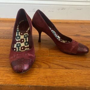 Vintage Gucci Heels!!